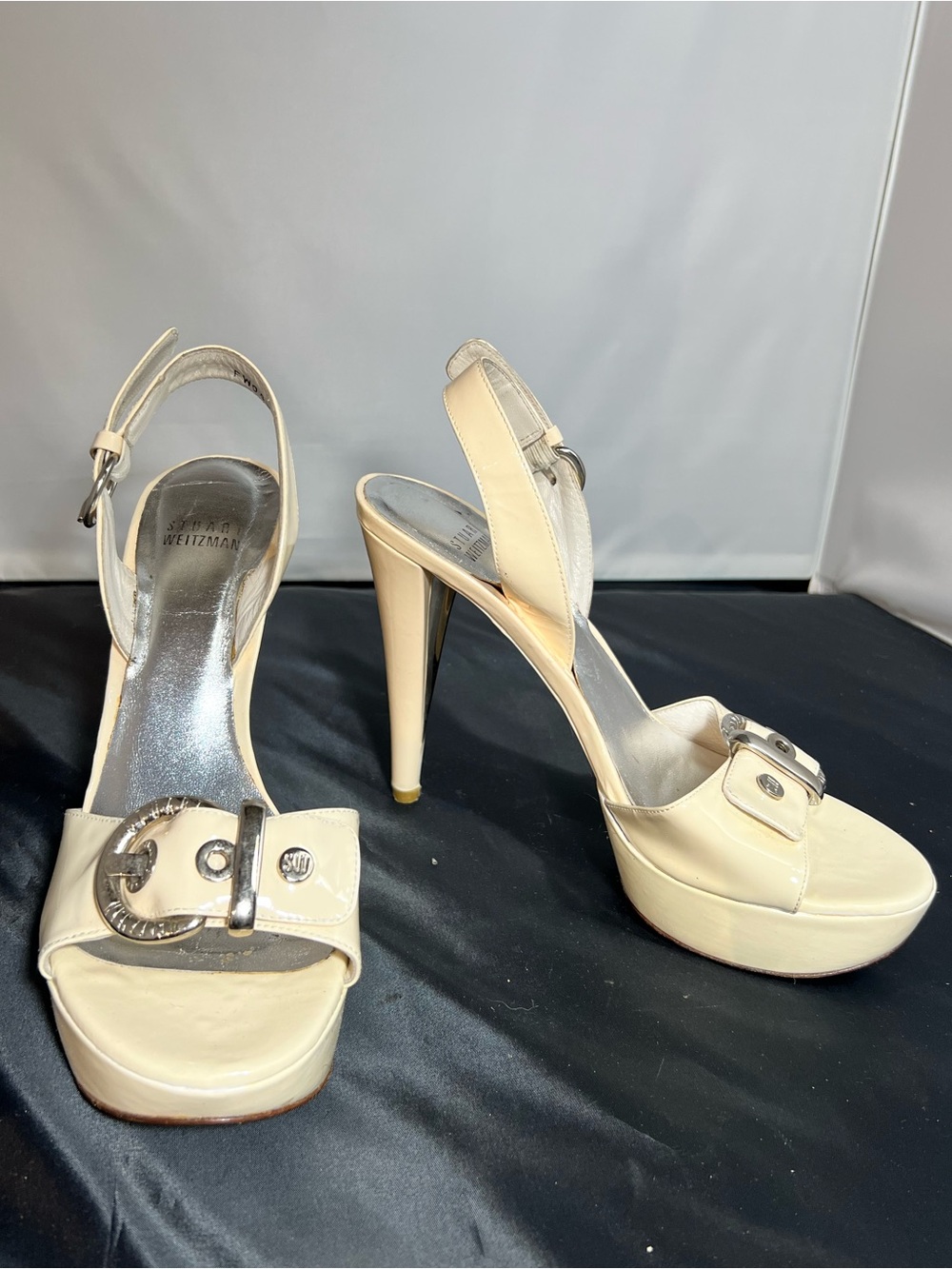 Y2K Silver Buckle Off White Patent Leather Platform Stiletto 5” Heels Damage